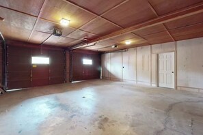 Interior - Golf, Hike, Lake & Mountains / Views / Sleeps 16 (Show Low)