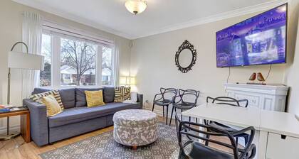 Urban Oasis • 1 Min to Subway DT & YYZ •5 Parking
