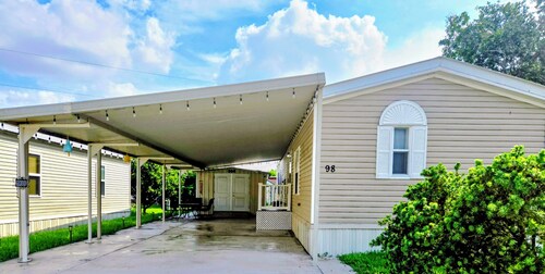 Charming 2bedroom house in Mission , a few minutes to Shary Rd and La Plaza Mall