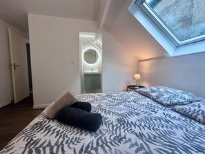 Room - Casa Viasud #4 - T2 climatisé - Centre Brive/Gare (Brive-la-Gaillarde)