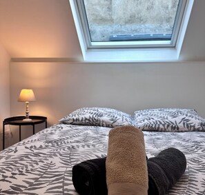 Room - Casa Viasud #4 - T2 climatisé - Centre Brive/Gare (Brive-la-Gaillarde)