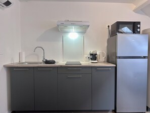 Private kitchen - Casa Viasud #4 - T2 climatisé - Centre Brive/Gare (Brive-la-Gaillarde)