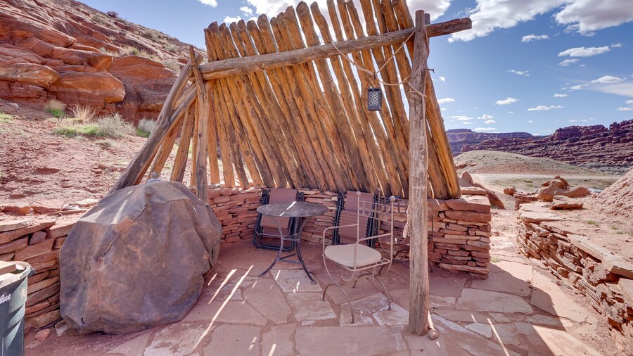 Base Camp Adventure Lodge