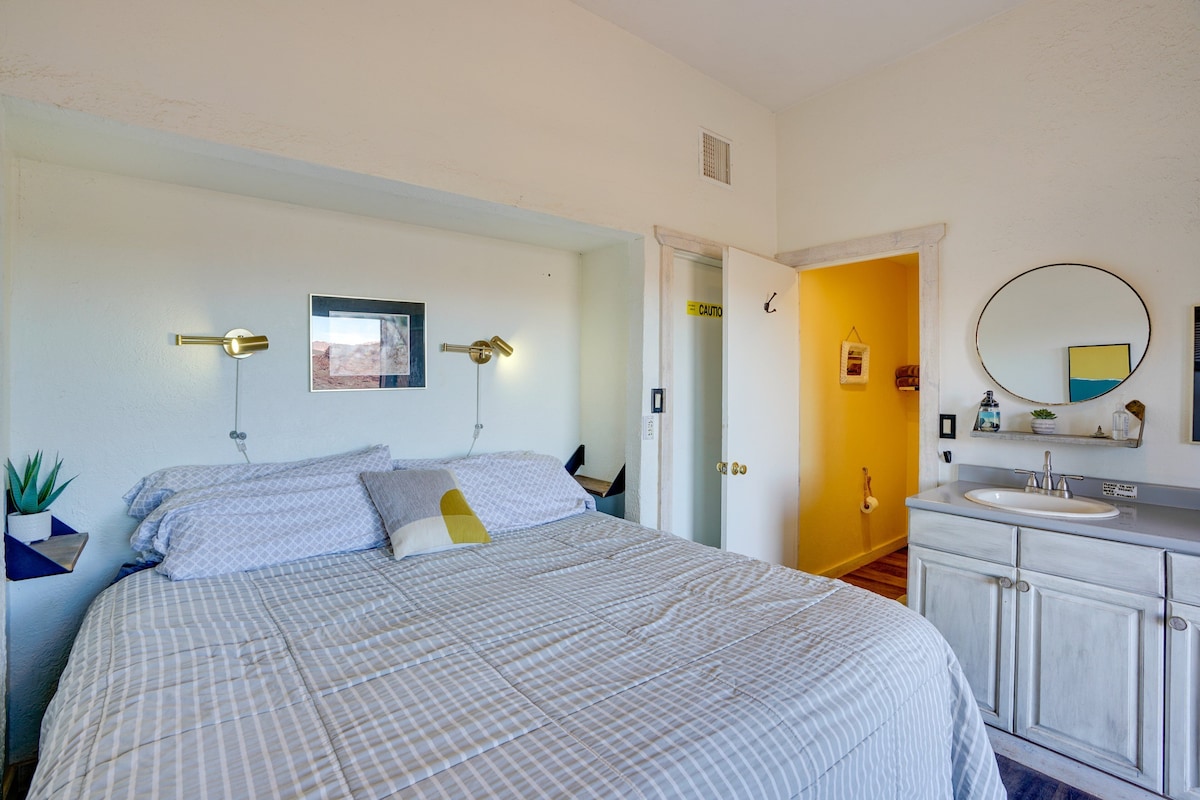 Standard Room, 1 King Bed, River View