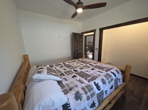 3 bedrooms, iron/ironing board, WiFi, bed sheets - Lovely 3-bedroom newly constructed barndominium perfect for relaxing stays. (Baldwin)