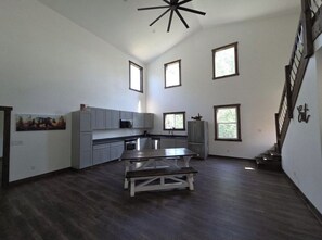 Interior - Lovely 3-bedroom newly constructed barndominium perfect for relaxing stays. (Baldwin)