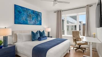 King bed with luxury mattress, local art and 55` Roku tv set!