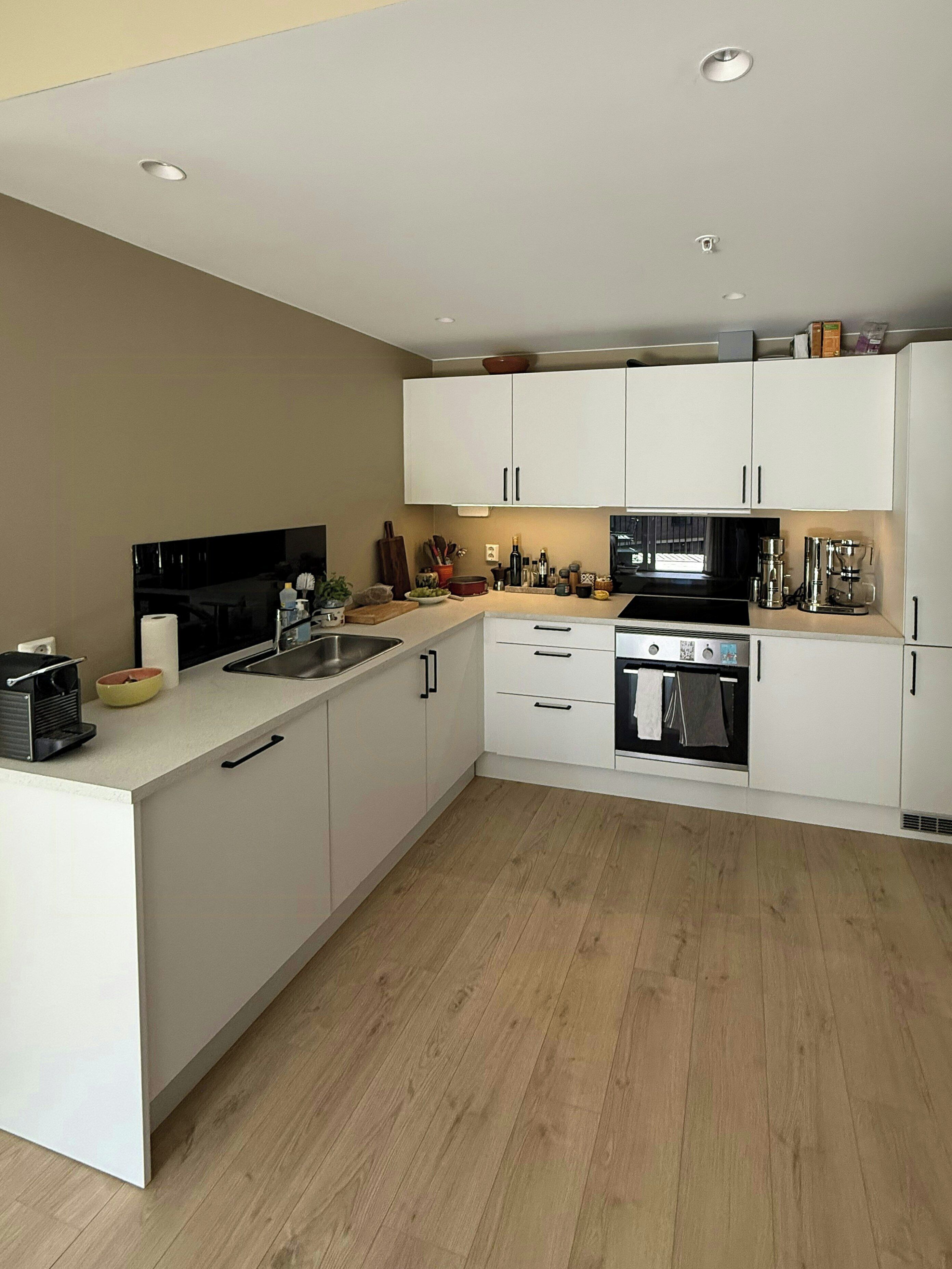 Coffee/tea maker, oven, dishwasher