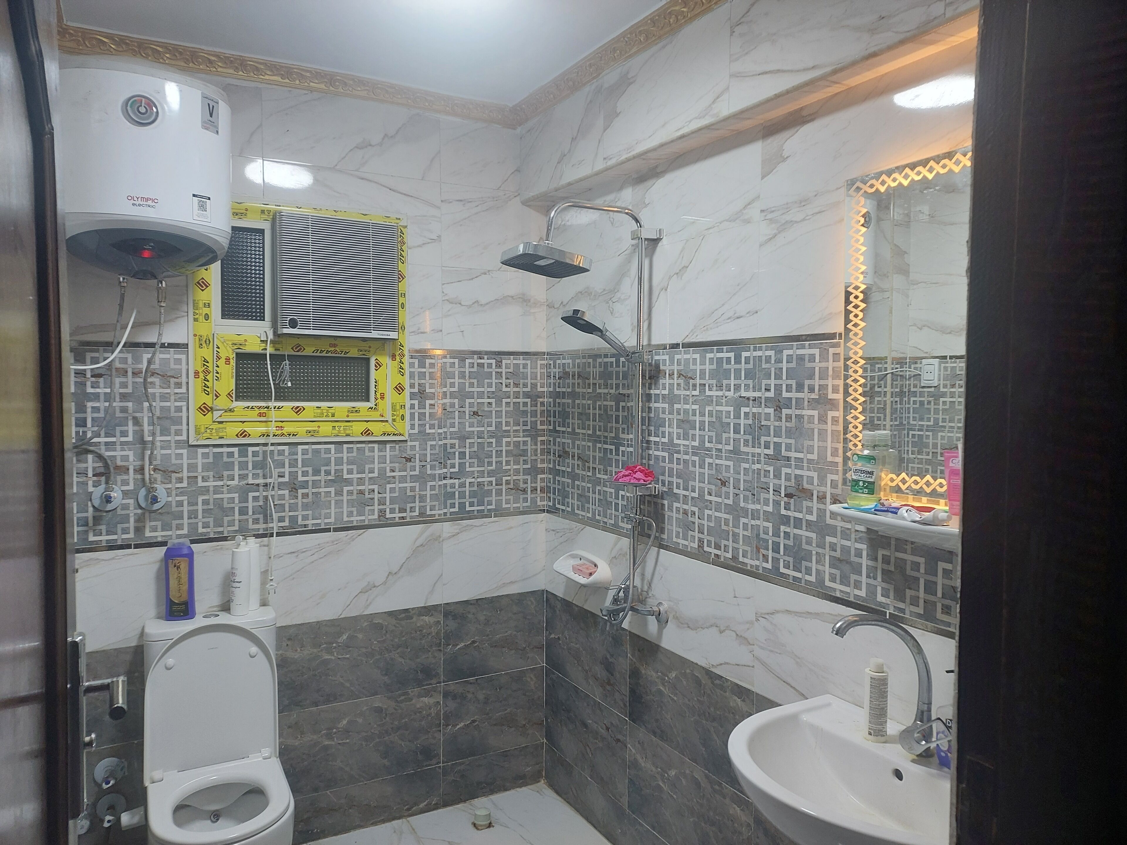 Basic Apartment, Balcony, City View | Bathroom | Free toiletries, towels, soap, shampoo