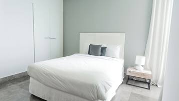 Doppelzimmer, Buchtblick | Bügeleisen/Bügelbrett, kostenloses WLAN
