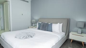 Double Room, Bay View | Iron/ironing board, WiFi (free)