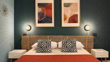 In-room safe, iron/ironing board, WiFi (free), bed sheets