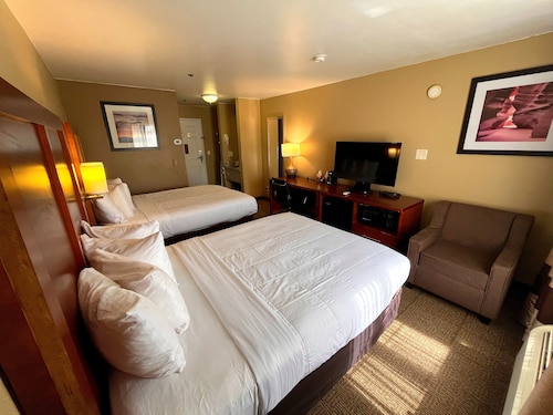 Merced Hotel - Gateway to Yosemite