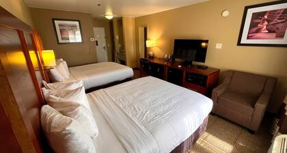 Merced Hotel - Gateway to Yosemite
