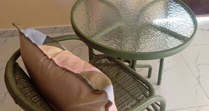 2 studio apartments in a quiet area, less than 100 meters from the main road