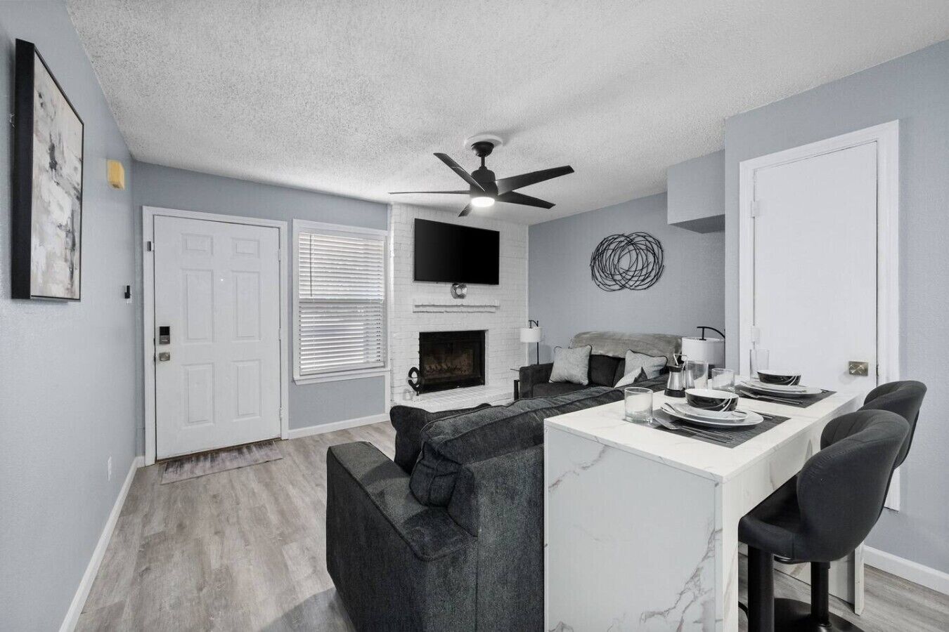 Game Day Modern 2br | Steps To At&t & Globe Life - Euless, TX