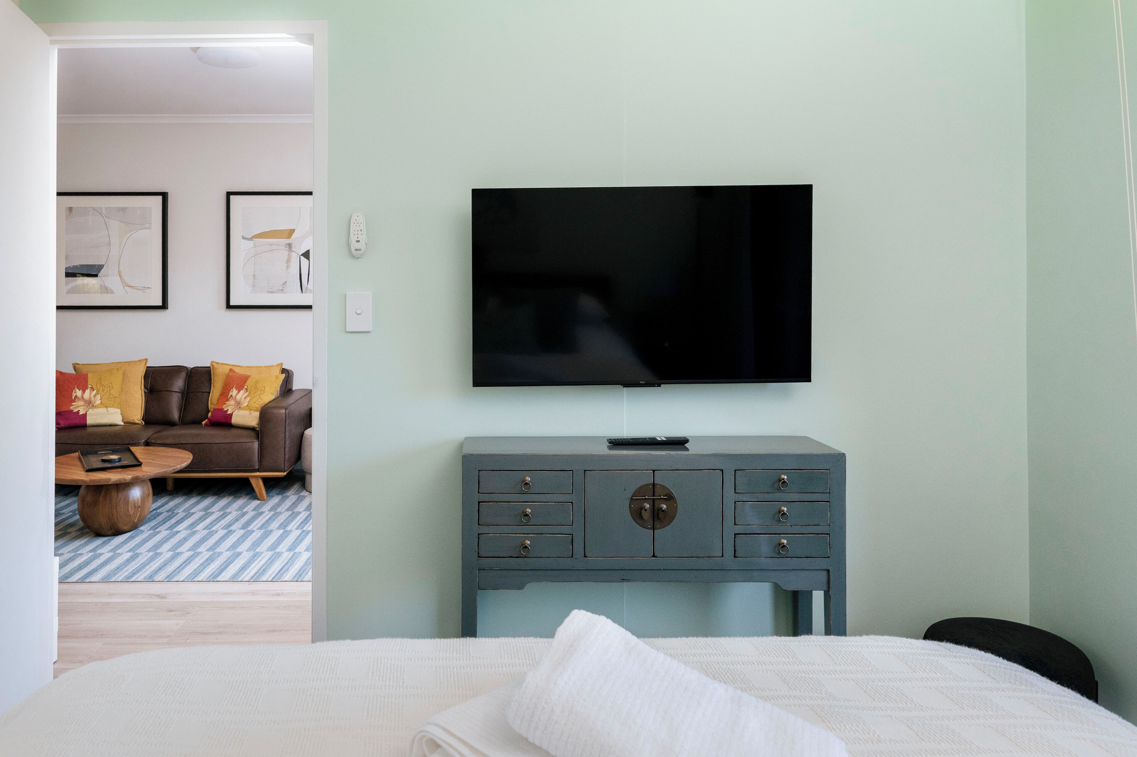 2 bedrooms, desk, iron/ironing board, WiFi (free)