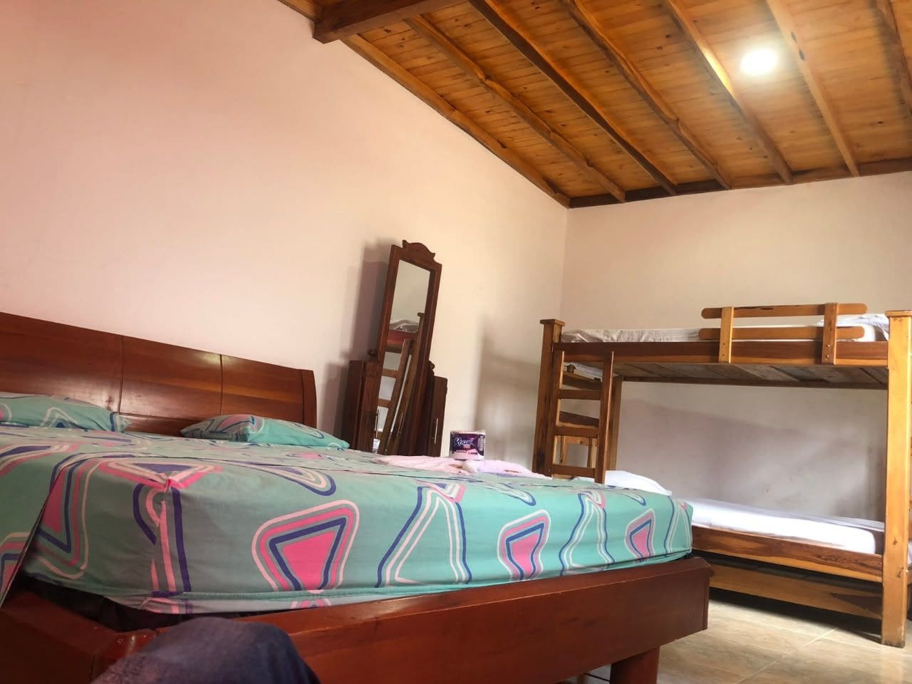 Quarto casal ou duplo standard, varanda, vista para a piscina