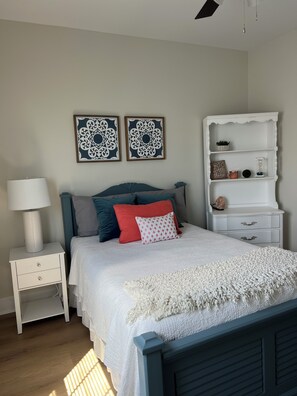 Room - Cozy Cottage in peaceful setting (Dothan)