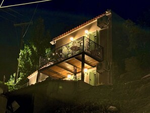 Exterior detail - Plomari Olive House (Plomari)