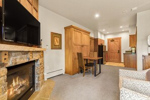 Interior - Hyatt Main St Studio | Steps to Peak 9 + Downtown (Breckenridge)