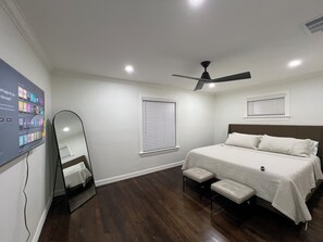 Unclassified image, 2 of 8, button - Renovated 2BR in Irving - King Bed (Irving)