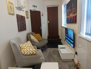 Smart TV - Private 1 Bed Flat Near The Aston Villa Park (Birmingham)