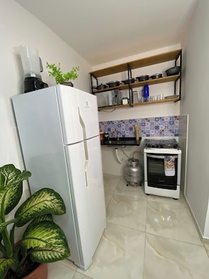 Apartment, Kitchen | Private kitchen - Flat estilo industrial Próx a Fraga maia (Feira de Santana)