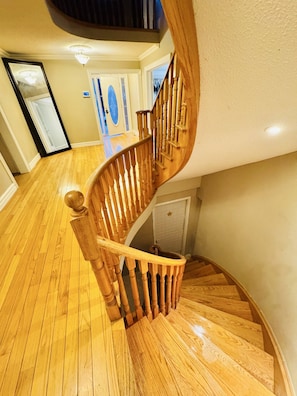 Villa, Multiple Bedrooms, Accessible, Fireplace | Interior - Top Executive 10 Bedroom Home Near Airport (Mississauga)