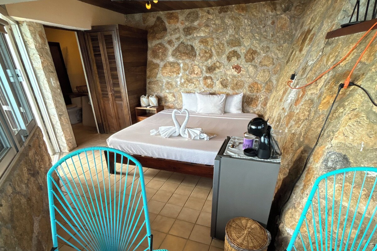 Superior Suite, 1 King Bed, Terrace, Lagoon View | Free minibar, free WiFi, bed sheets
