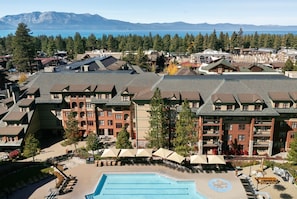 Exterior - Marriott Timber Lodge - Premier Resort 2 Bedroom Villa condo at Heavenly gondola (South Lake Tahoe)