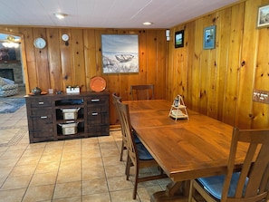 Dining - 3-bedroom house at beautiful Lake Wabaunsee (Alma)