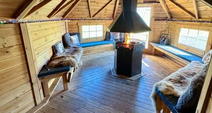 LittleLakeLodge with Hot Tub
