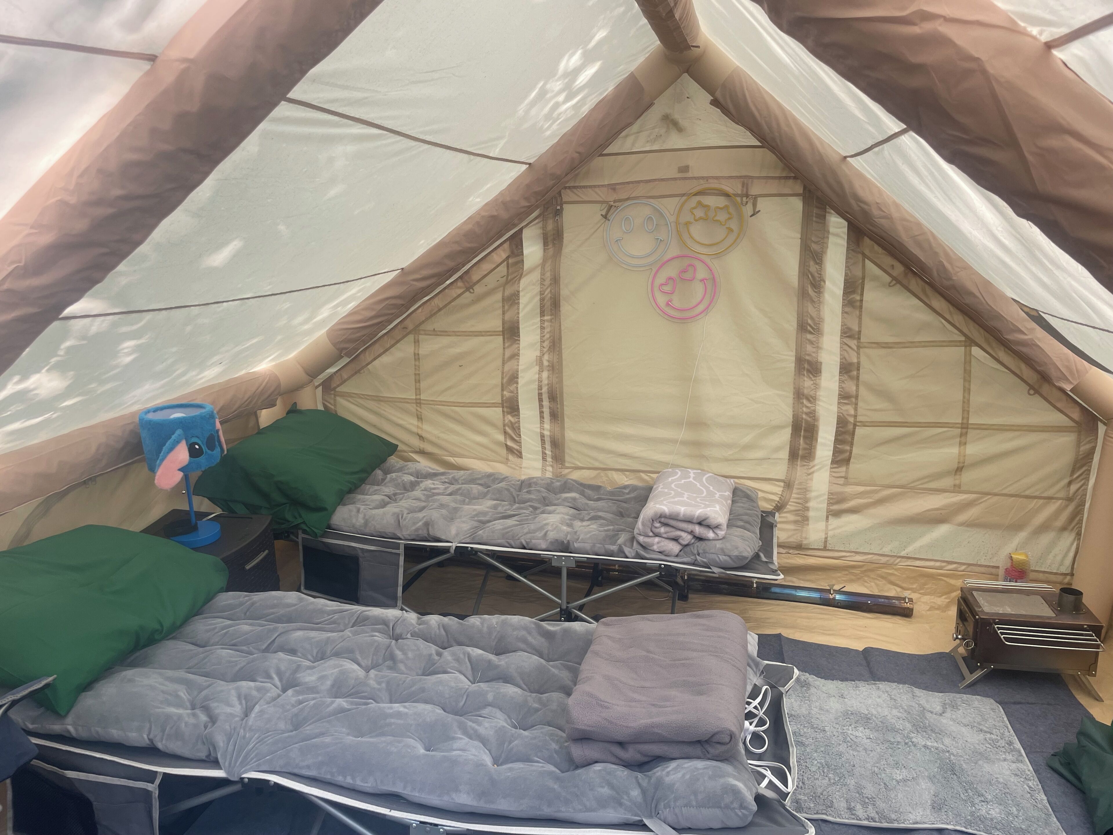 Wifi gratis y ropa de cama 