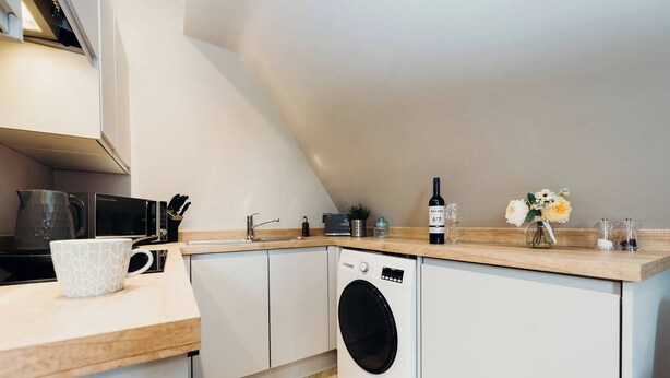 Private kitchen - #44 Victoria Apartment3|near snowdome| Guest for 4 (Staffordshire)