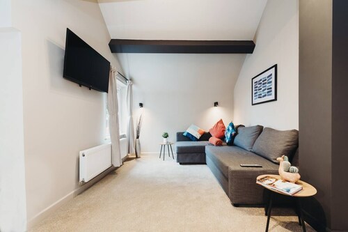 #39 Modern 2-Bedroom Stay with Comfort & Style