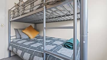 3 bedrooms, desk, iron/ironing board, travel cot