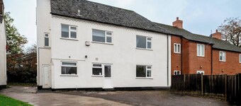 #33 Beautiful 2 bed apt Tamworth Private Parking
