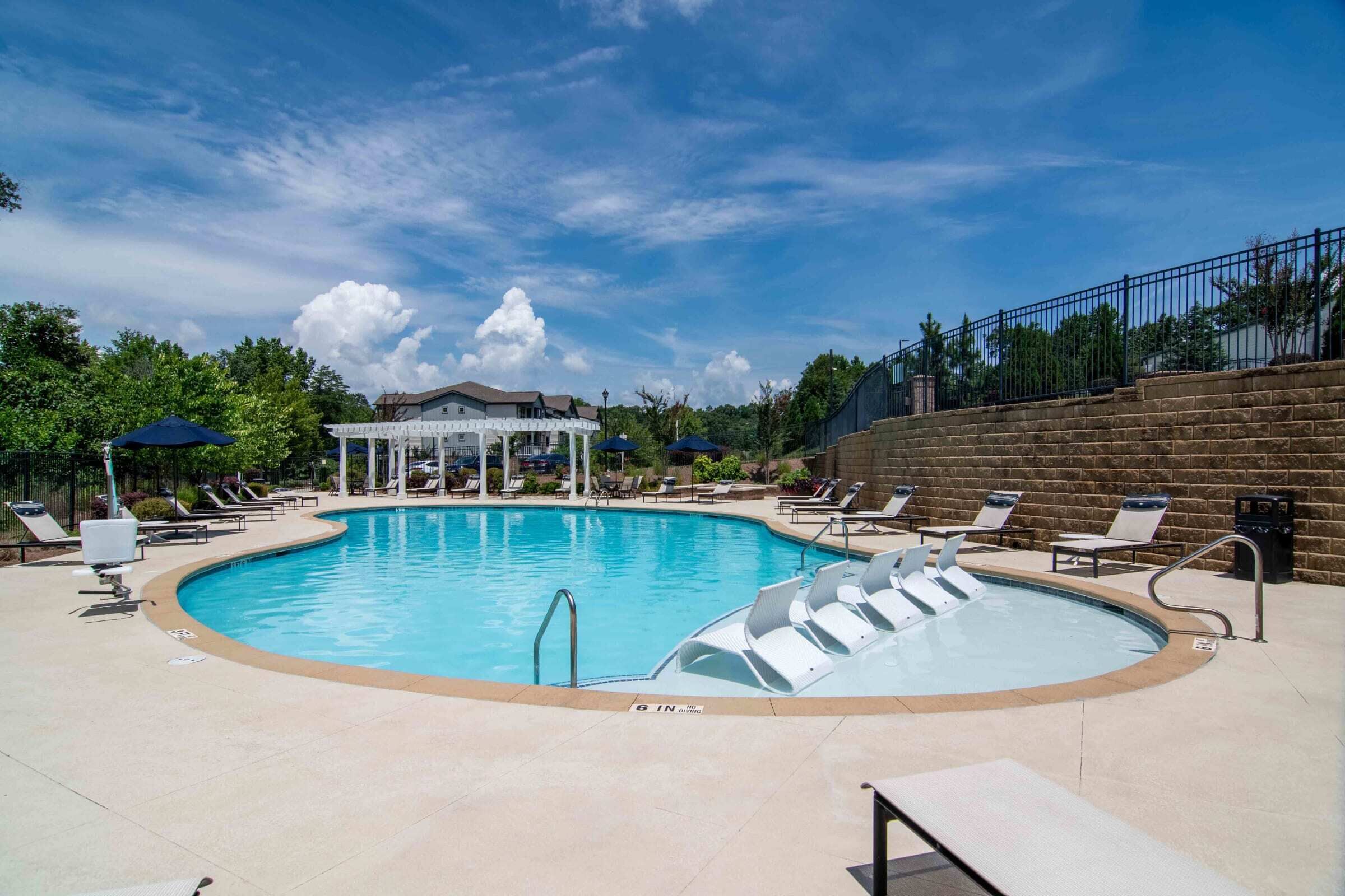Piscina externa sazonal