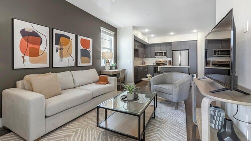Landing Amazing 2bd, Rooftop Lounge, Clubhouse