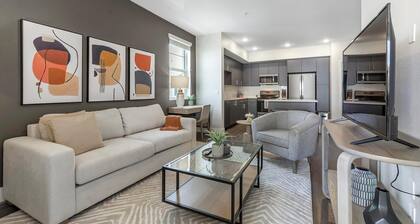 Landing Amazing 2bd, Rooftop Lounge, Clubhouse