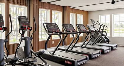 Landing Beautiful 1bd, Gym, Clubhouse