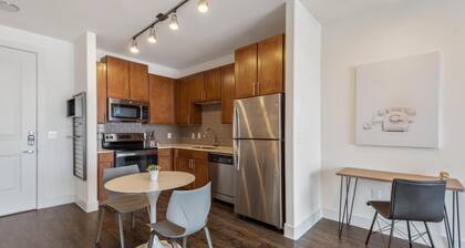Landing Amazing 1bd, Pool