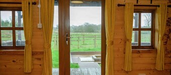 #67 Private Hot Tub Reindeer Lodge retreat