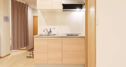 Direct train access to 道頓堀 黒門市場 USJ Kyoto Temmabashi White Cloud Guesthouse