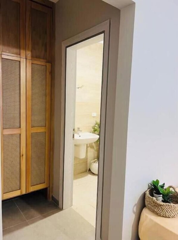 Bathroom - Boho-Chic Beachfront Villa - Ain Sokhna, Garden (Suez Governorate)