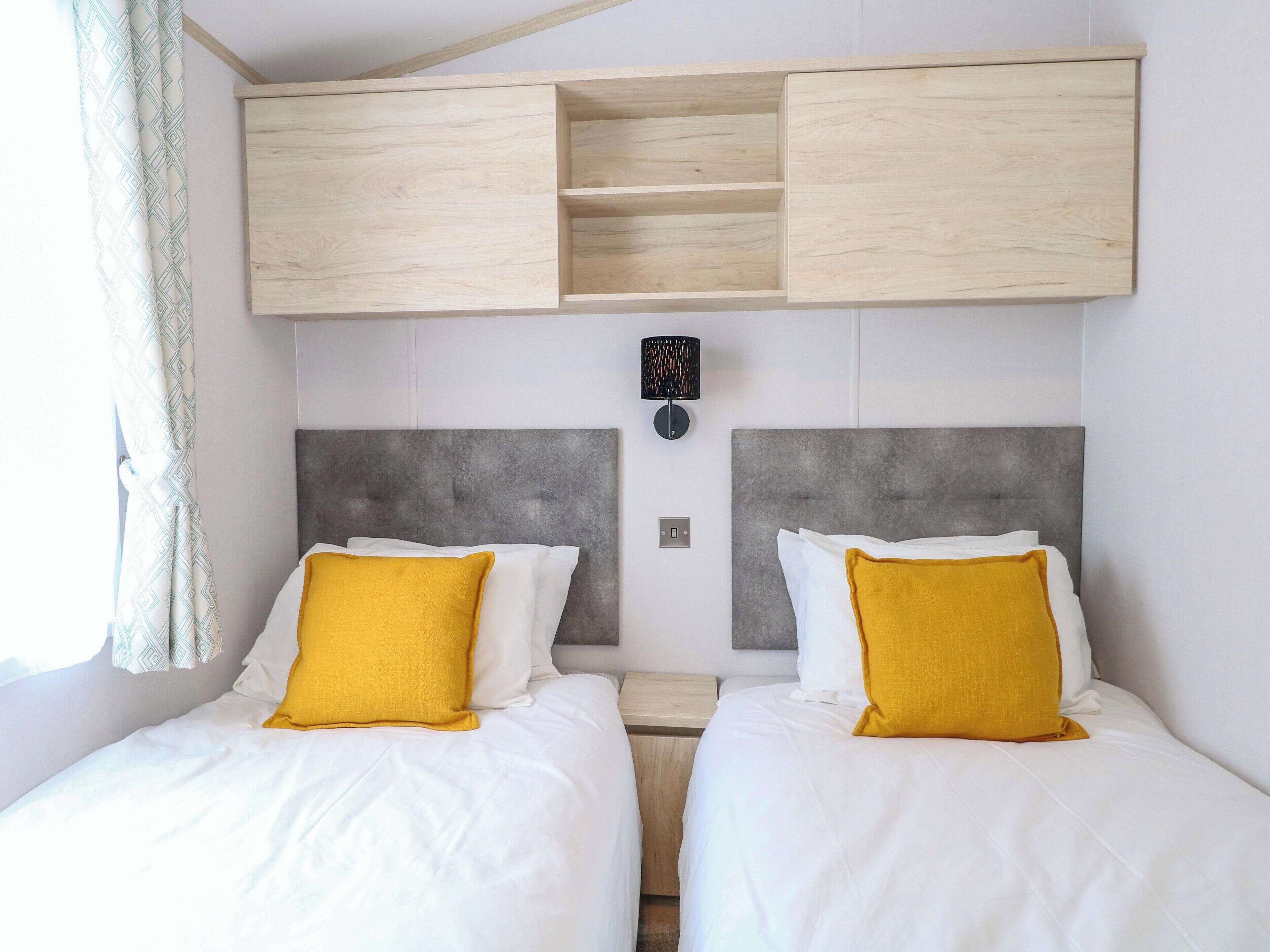 Sandy Shores Retreat, Pet Friendly, Country Holiday Cottage In Bacton - Mundesley