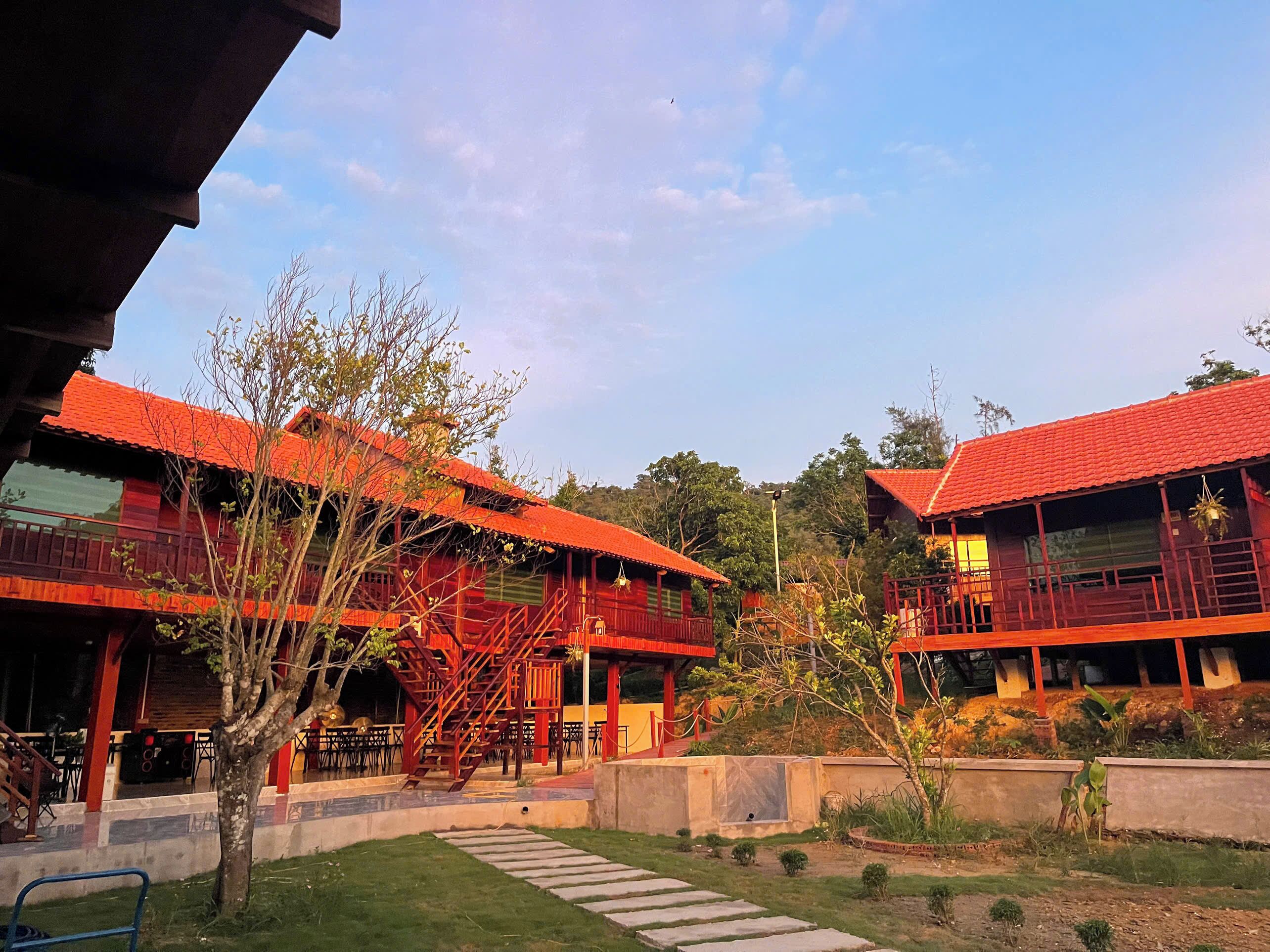 Apartment, Balcony, Resort View | In-room dining