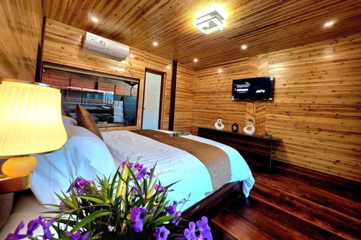Double Room, Balcony, Courtyard View | In-room safe, blackout drapes, soundproofing, WiFi (free)
