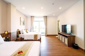 Chambre Familiale, vue ville | Wi-Fi gratuit